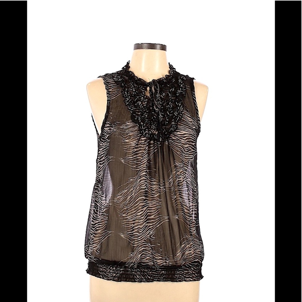 Sleeveless blouse